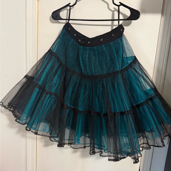 Tripp nyc Dresses & Skirts - Tripp NYC Teal and Black Layered Skirt